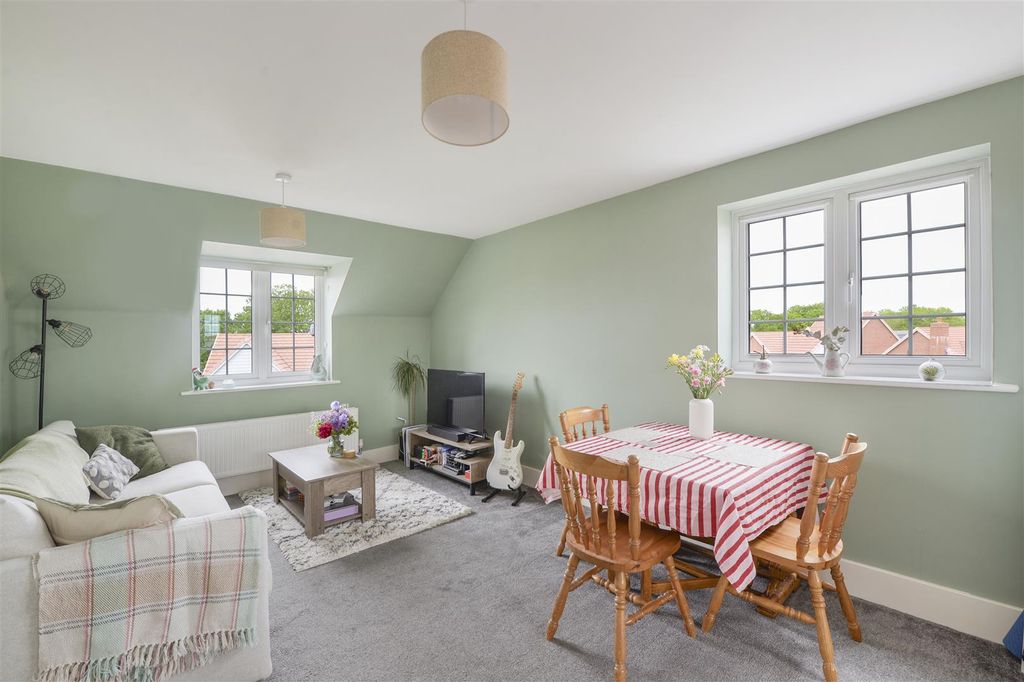 Property photo 2 of 12 Flat3_4Tully03.Jpg