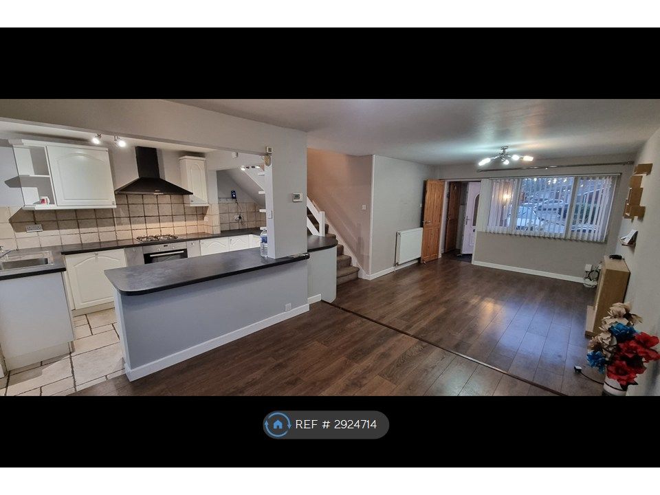 Property photo 2 of 12 Open Plan Kitchen