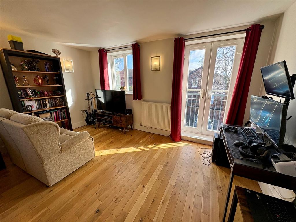 Property photo 3 of 15