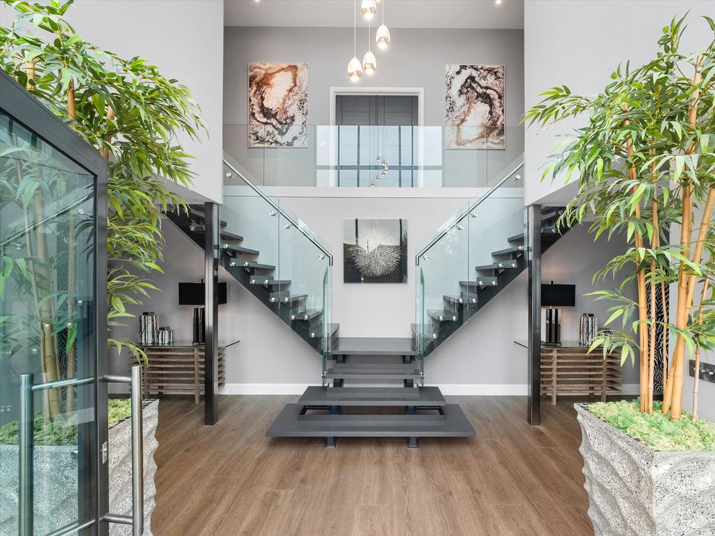 Property photo 3 of 41 Image