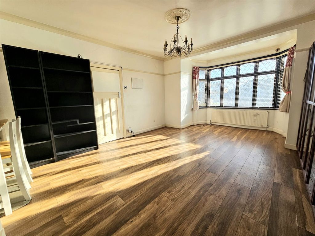 Property photo 3 of 19 Picture No. 07