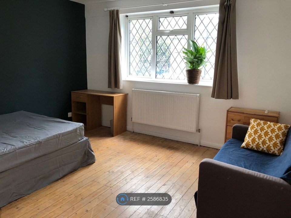 Property photo 3 of 8