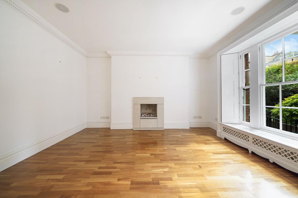 Property photo 2 of 28 Part 2 (8).Jpg