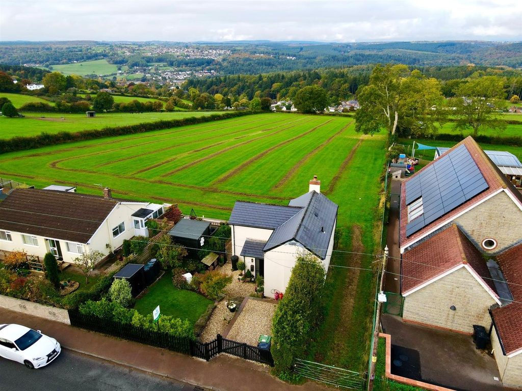 Property photo 1 of 22