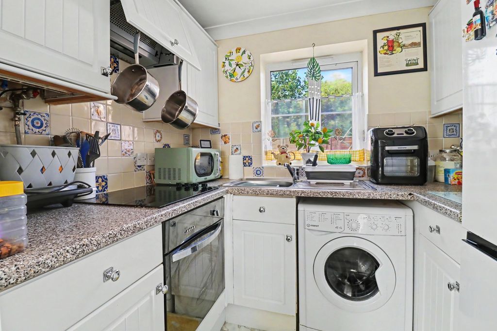 Property photo 3 of 14