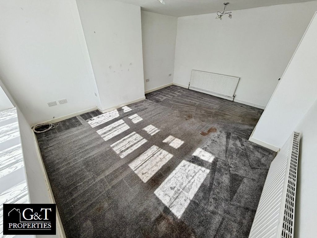 Property photo 3 of 18 Reception Room