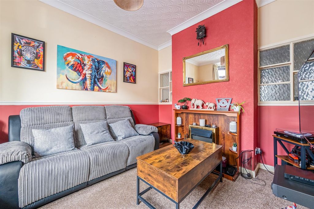 Property photo 3 of 22 Living Room