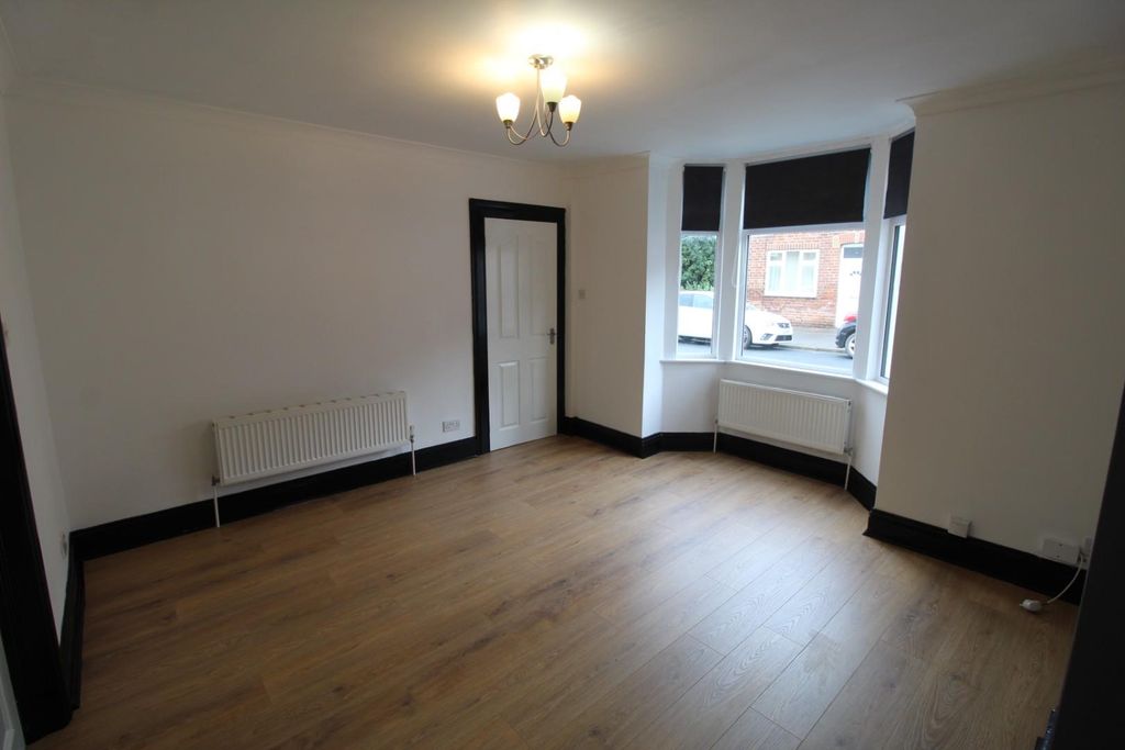 Property photo 2 of 14 Img_0062.Jpg