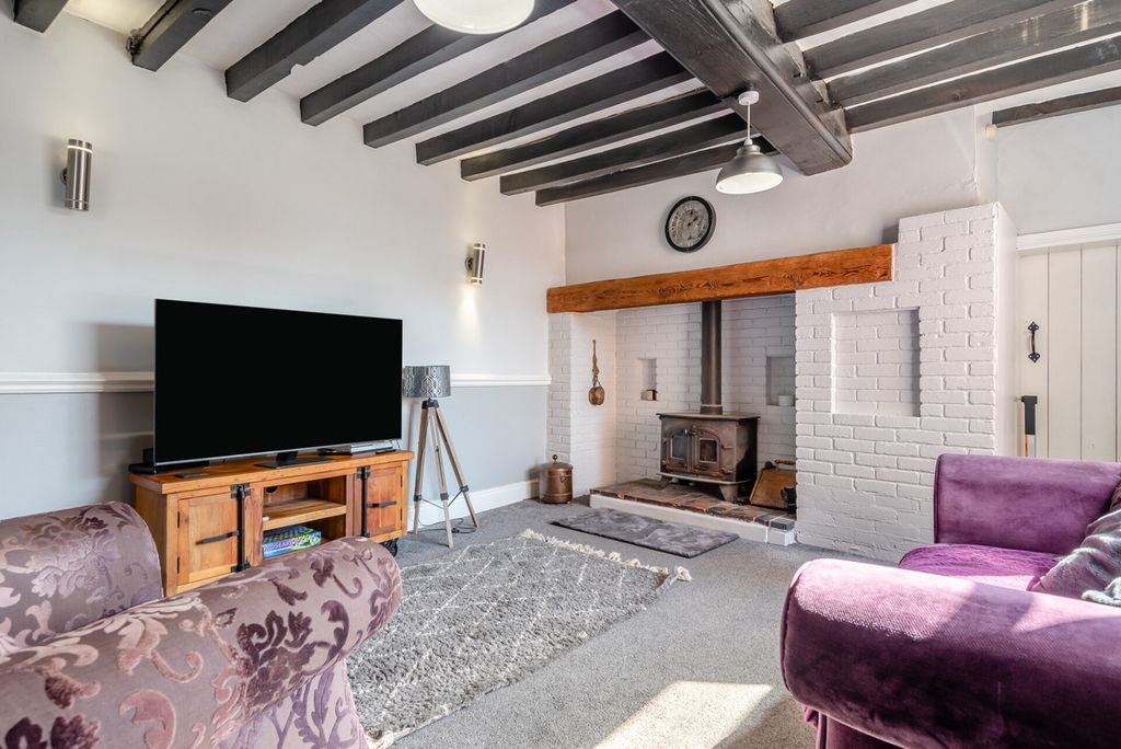 Property photo 3 of 41