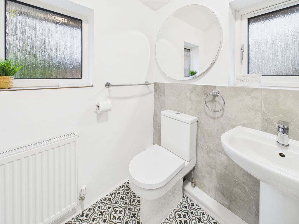 Property photo 2 of 24 Cam01698G0-Pr0120-Still018