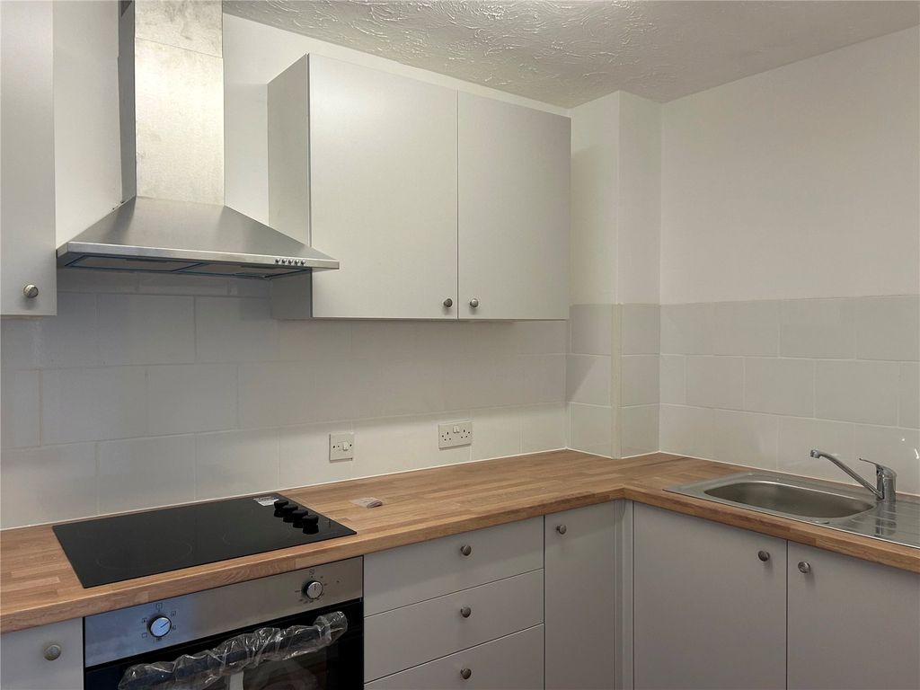 Property photo 2 of 9 Picture No. 04