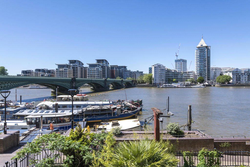 Property photo 3 of 16 Picture No. 12