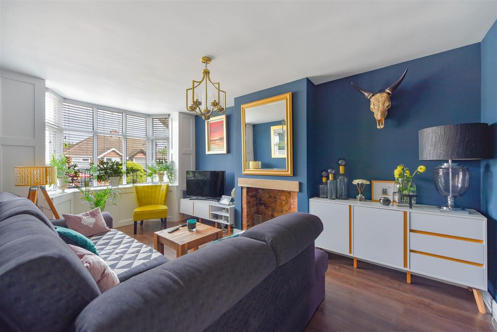 Property photo 2 of 18 0174Lounge.Jpg
