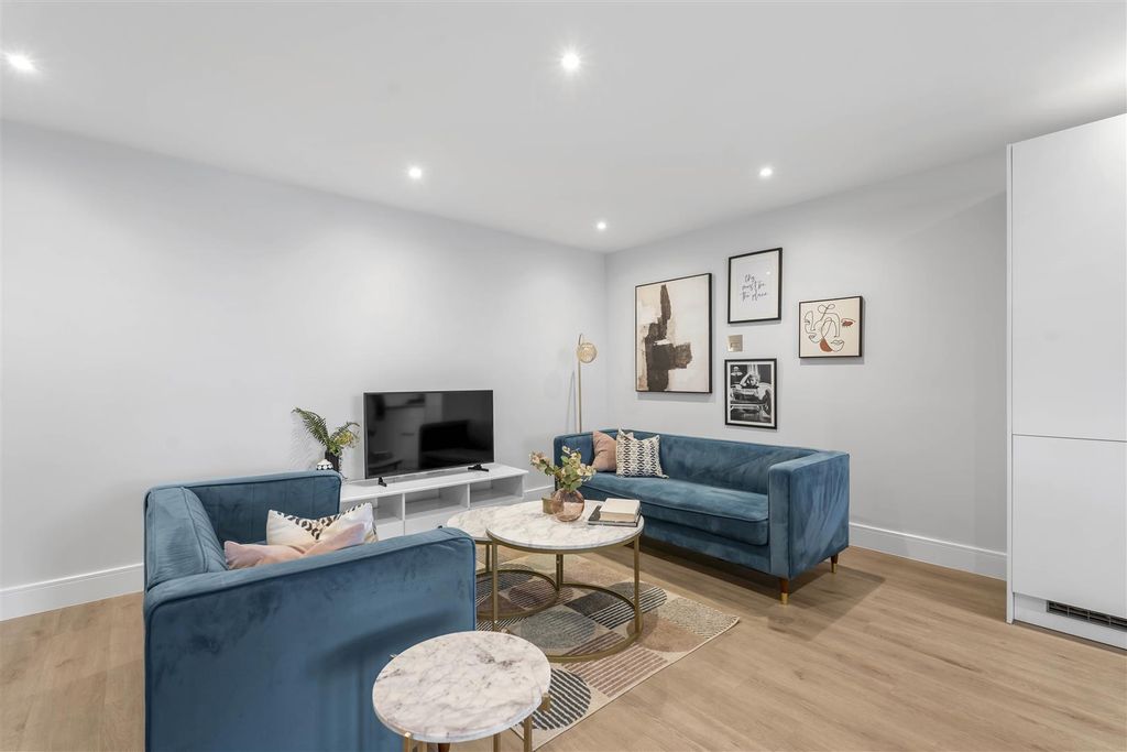 Property photo 3 of 25 4.Jpg