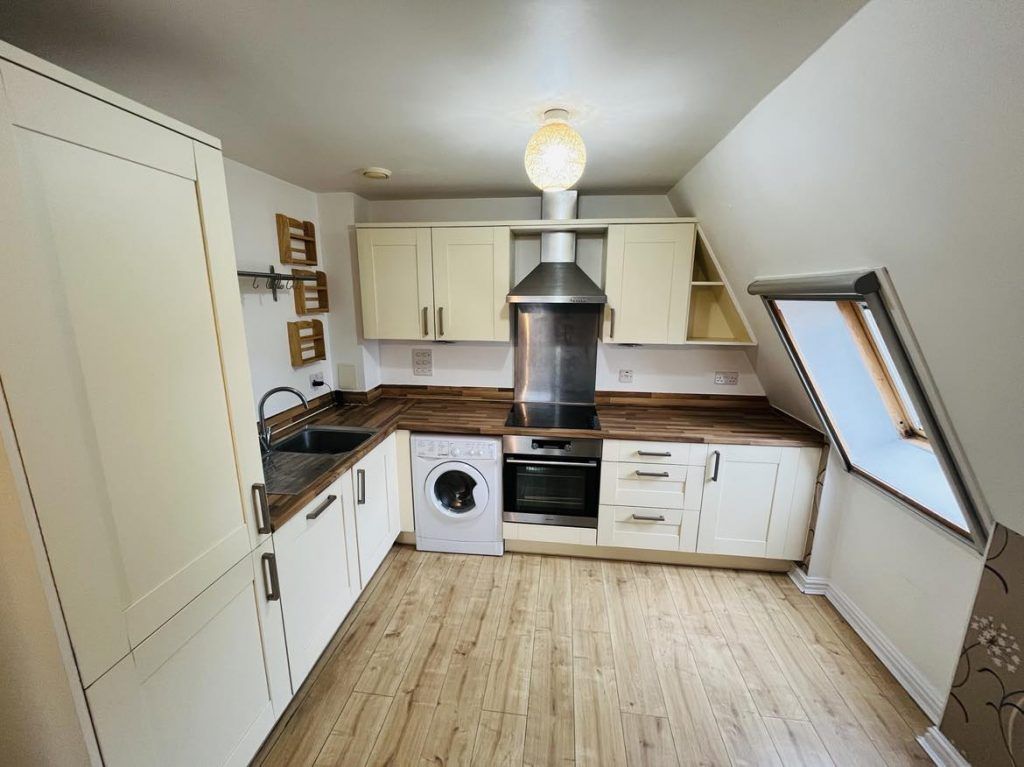 Property photo 2 of 9