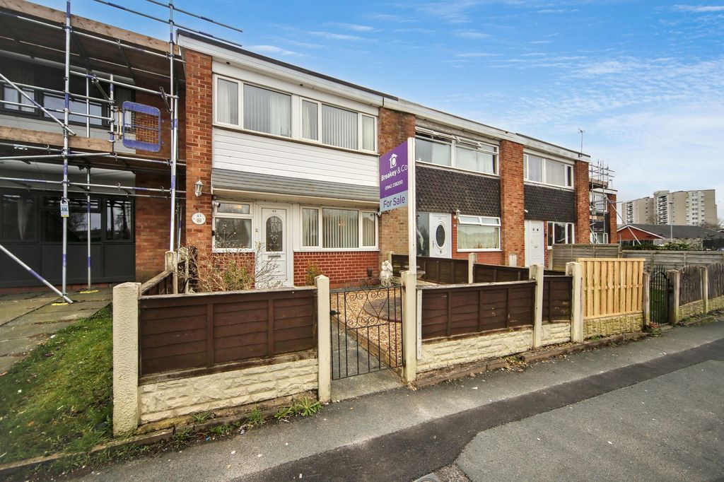 Property photo 1 of 25