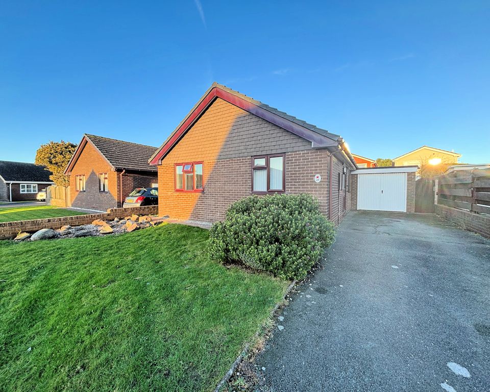 Property photo 2 of 41