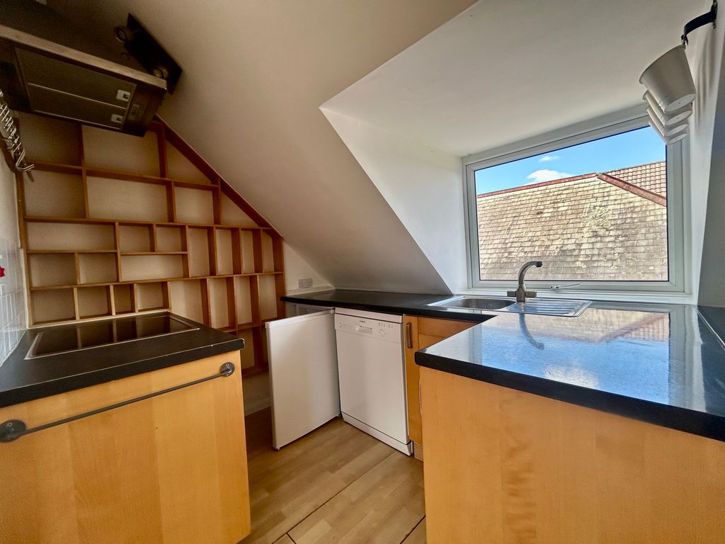 Property photo 3 of 14 Img_0947