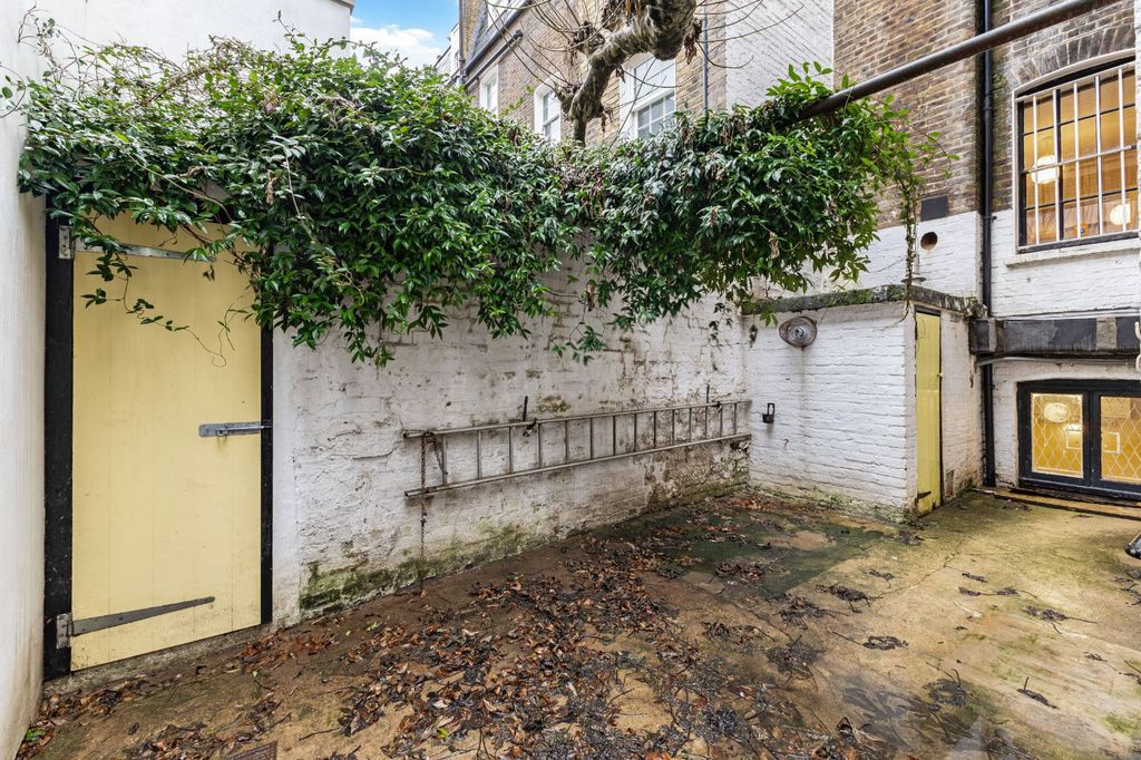 Property photo 3 of 15 Picture No. 18