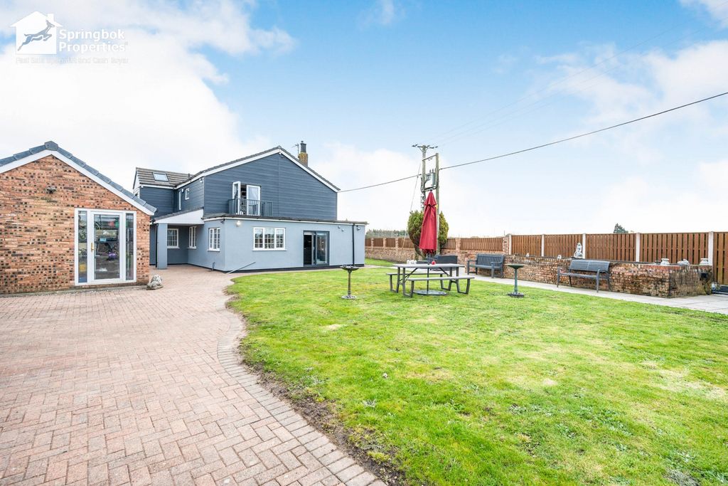 Property photo 2 of 18 Image 1