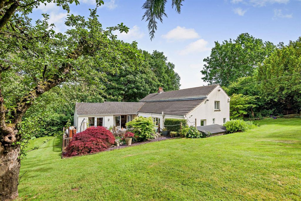 Property photo 1 of 42