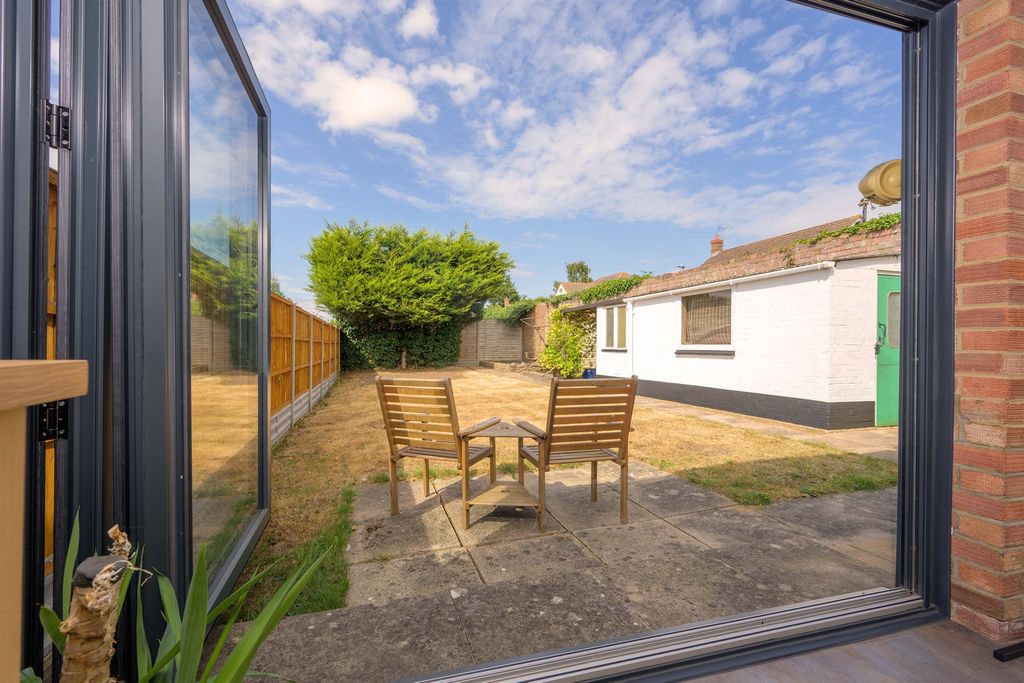Property photo 2 of 13