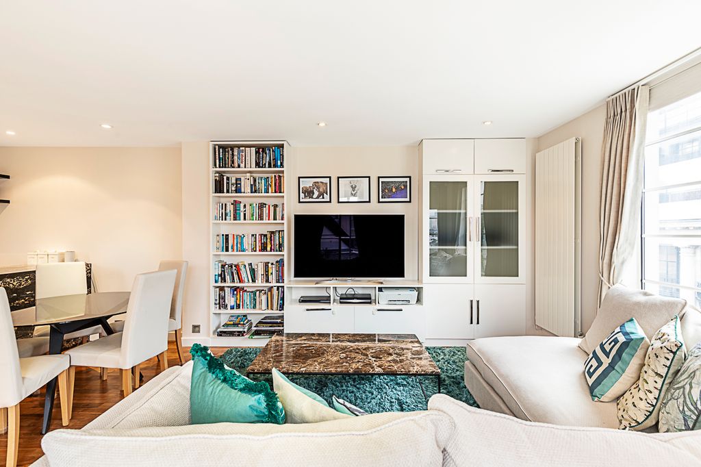 Property photo 1 of 32