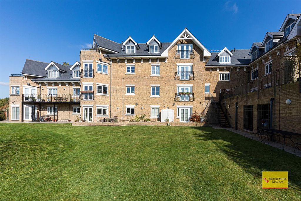 Additional image 16 of 2 bed flat for saleOld Park Road, Enfield EN2