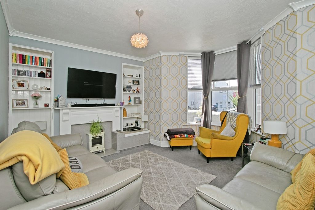 Property photo 2 of 24 Pbox-Img.Jpg