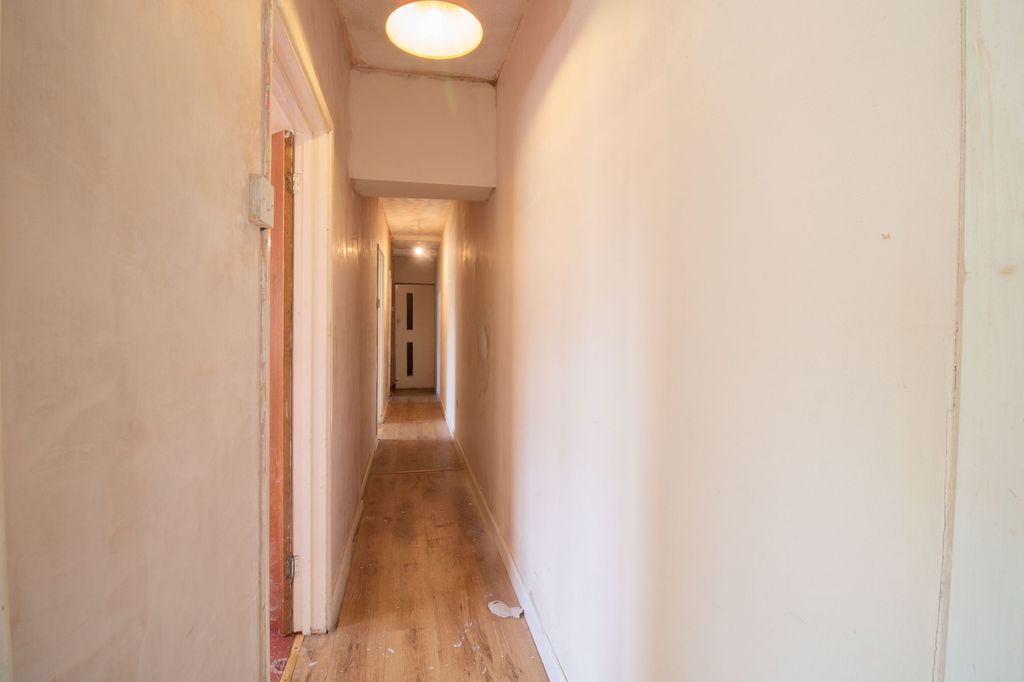 Additional image 20 of 3 bed flat for saleDanygraig Road, Risca NP11