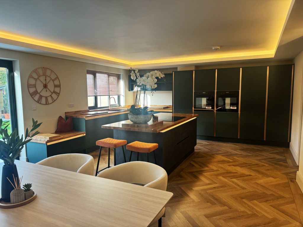 Property photo 1 of 17 Image 1