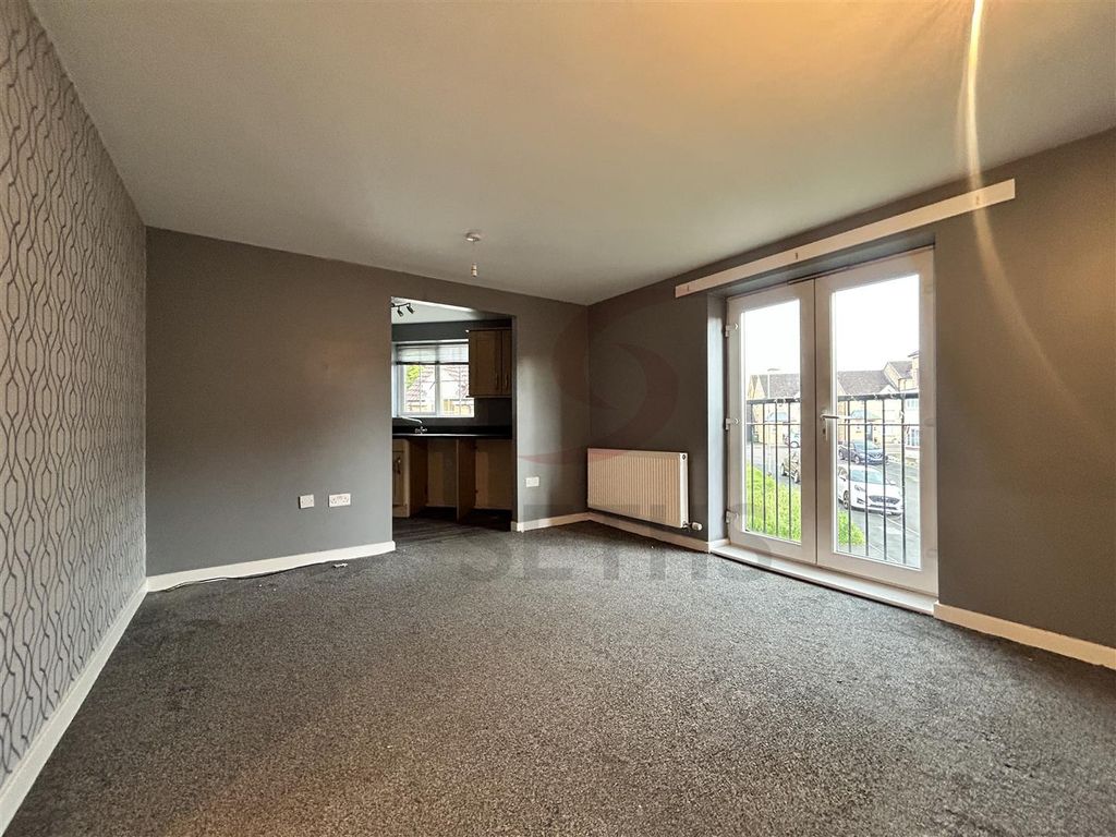 Property photo 2 of 10 Lounge