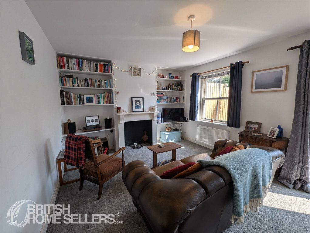 Property photo 3 of 22 Picture No. 11