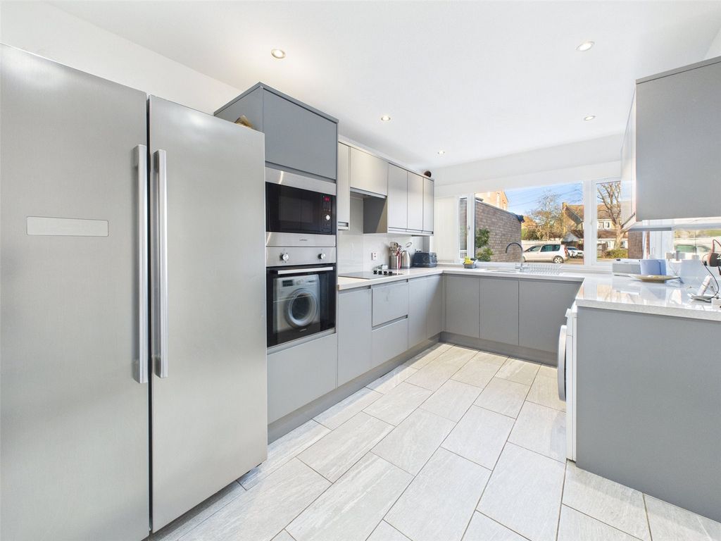 Property photo 2 of 12 Picture No. 02