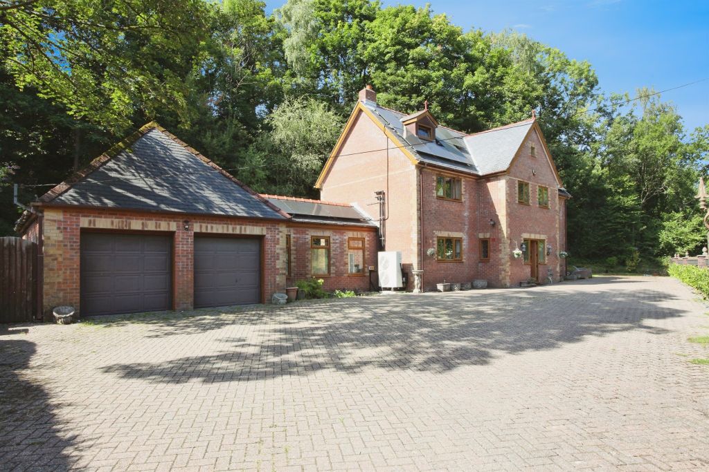Property photo 1 of 35