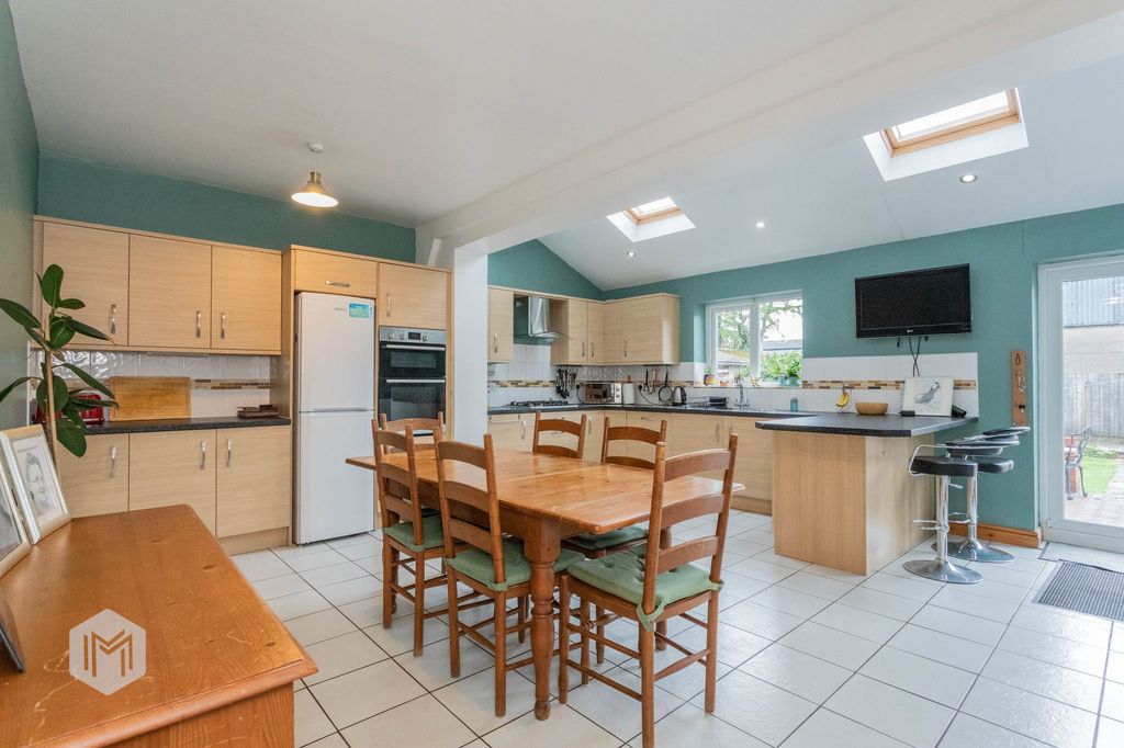 Property photo 3 of 30