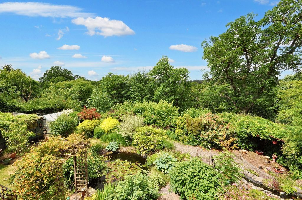 Property photo 3 of 40
