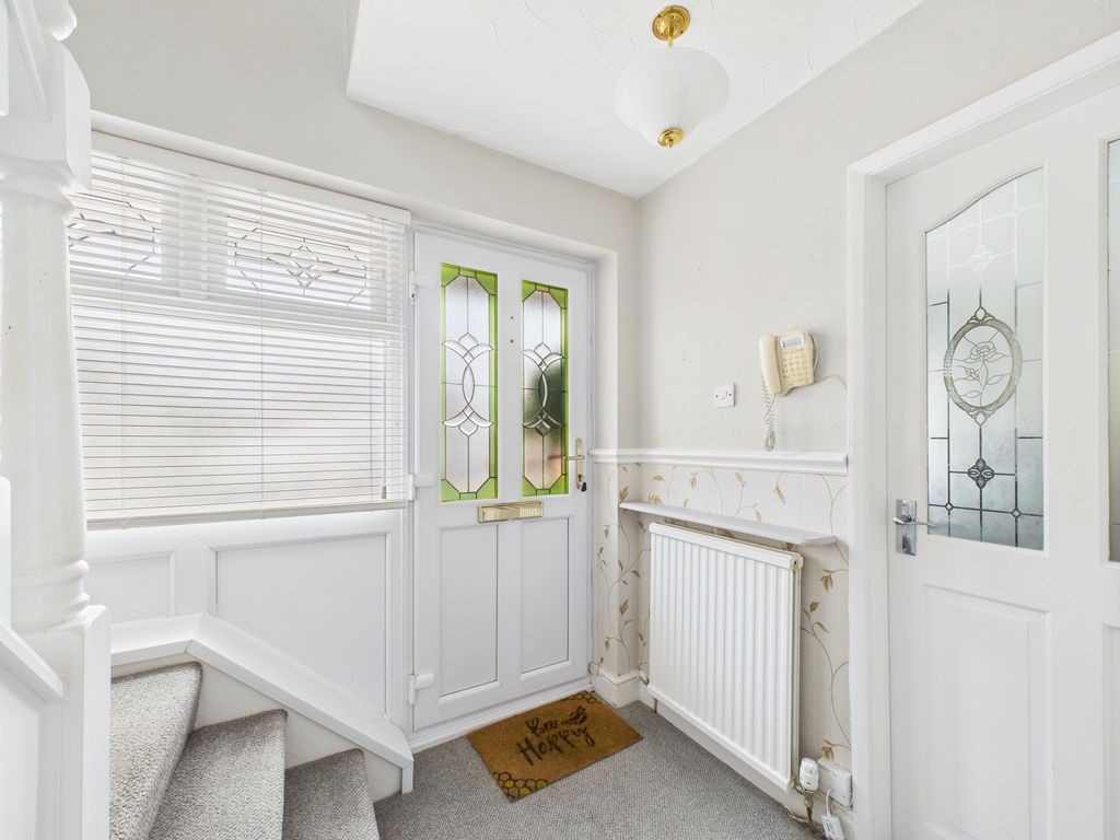 Property photo 2 of 36