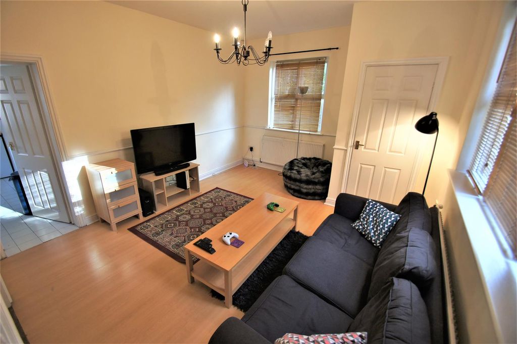 Property photo 3 of 23