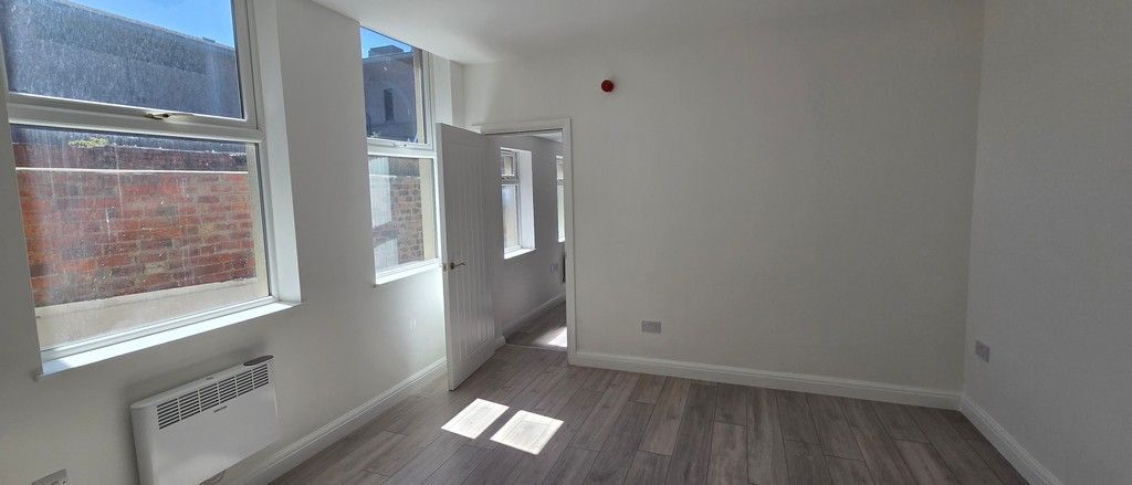 Property photo 1 of 3
