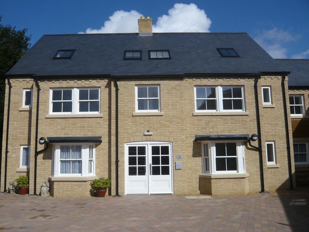 Property photo 1 of 7 Front