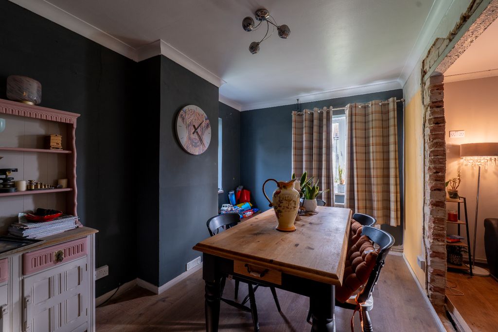 Property photo 3 of 14 4605626