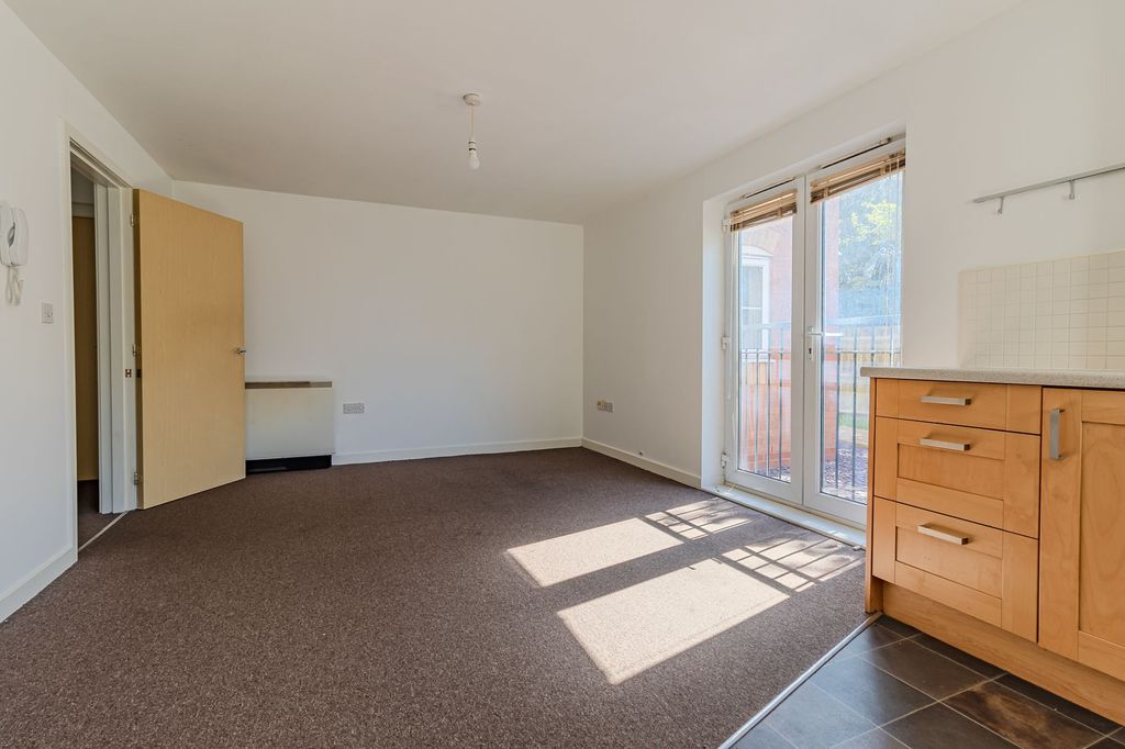 Property photo 3 of 10