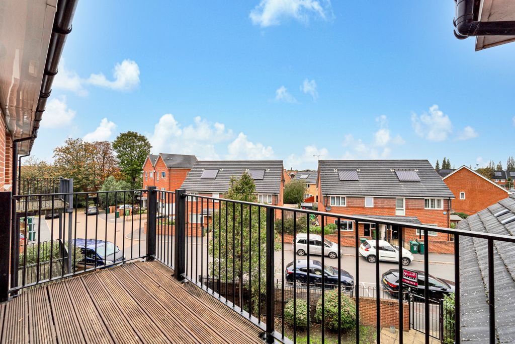 Property photo 3 of 9 Dsc08893