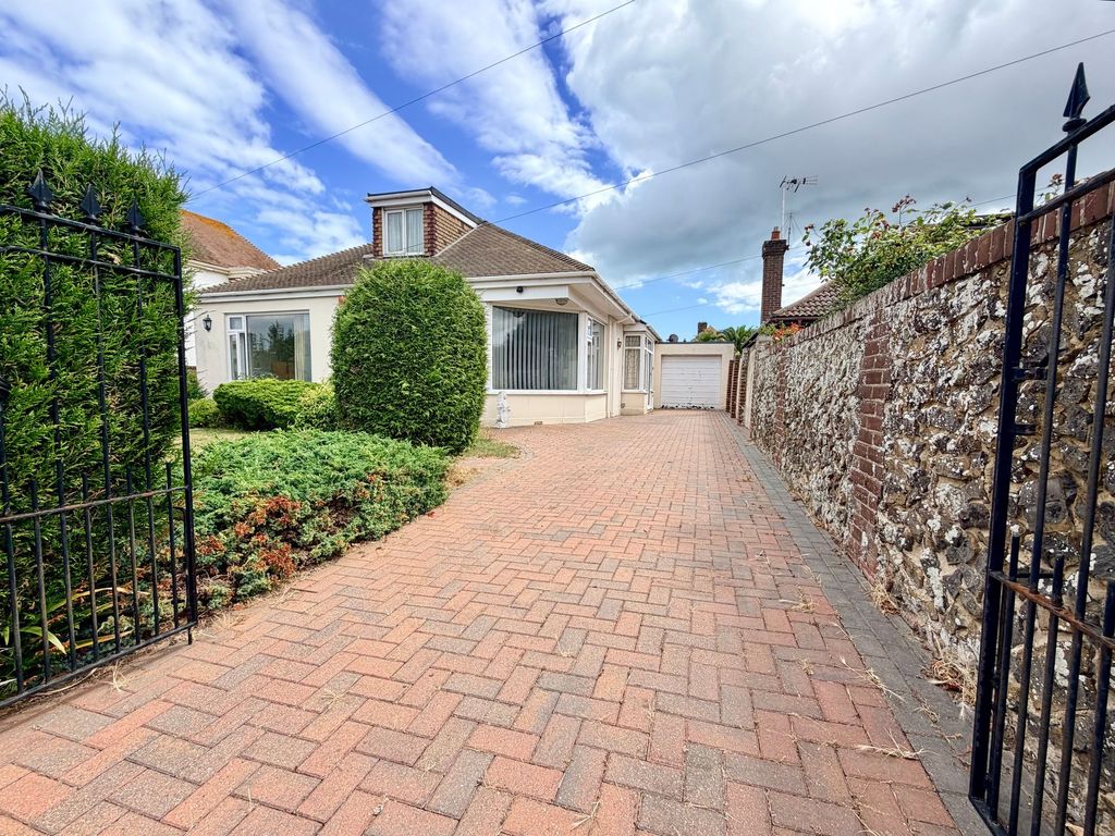 Property photo 1 of 25