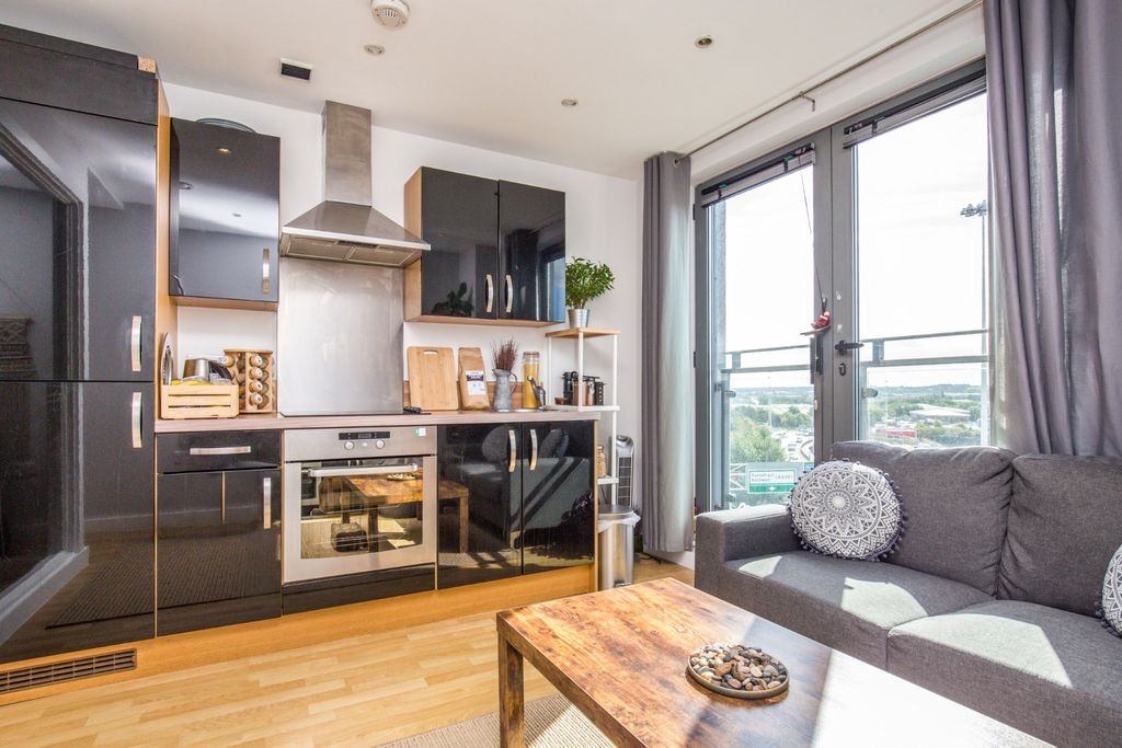 Property photo 2 of 5 Living Room