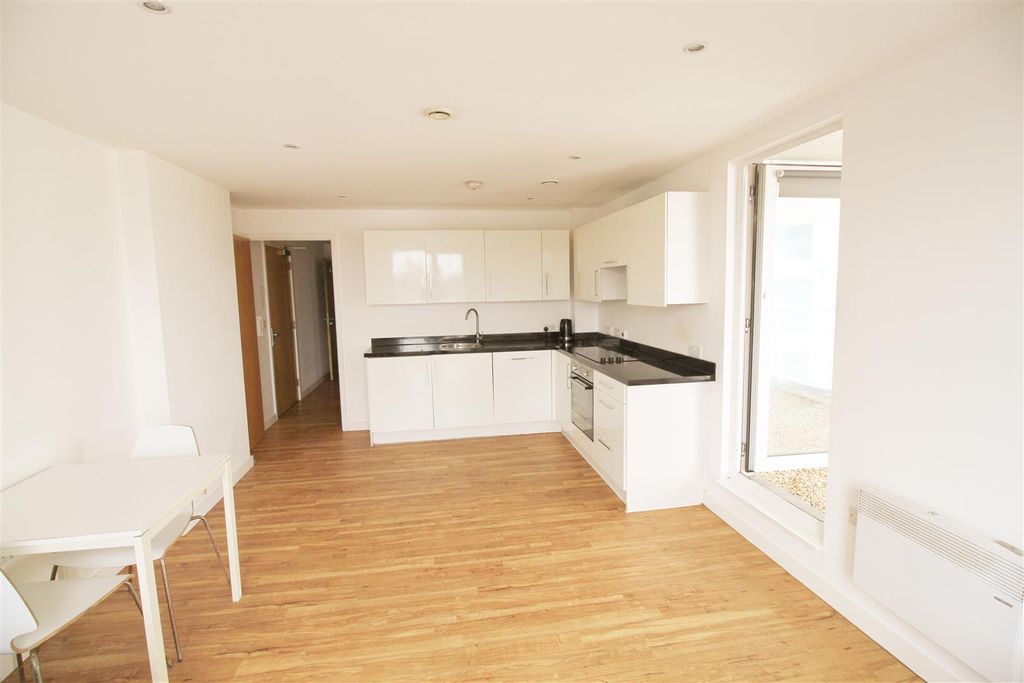 Property photo 2 of 8 Kitchen Area.Jpg