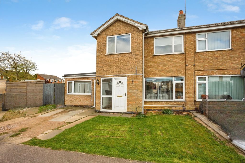 Property photo 1 of 18