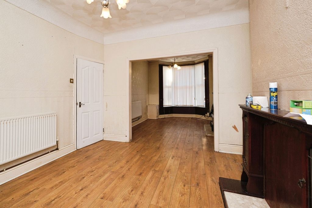 Property photo 3 of 14 Photo