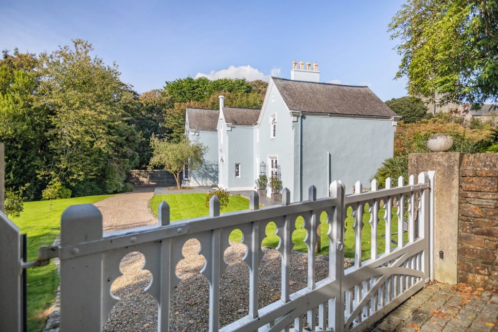 Property photo 2 of 17 Picture 2